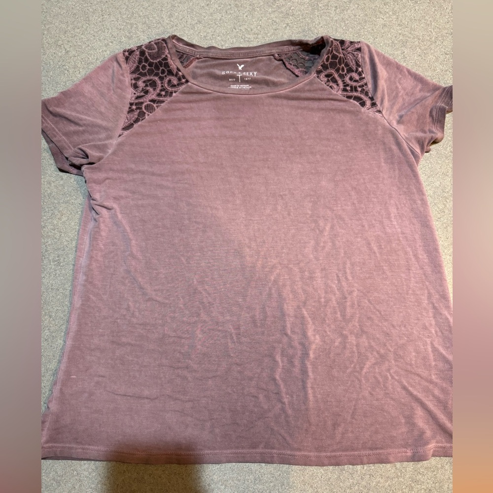 American Eagle T Shirt